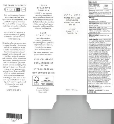 Light Daylight Tinted Radiance Moisturizer Bs Spf 32 (Light Daylight Tinted Radiance Moisturizer Bs Spf 32)